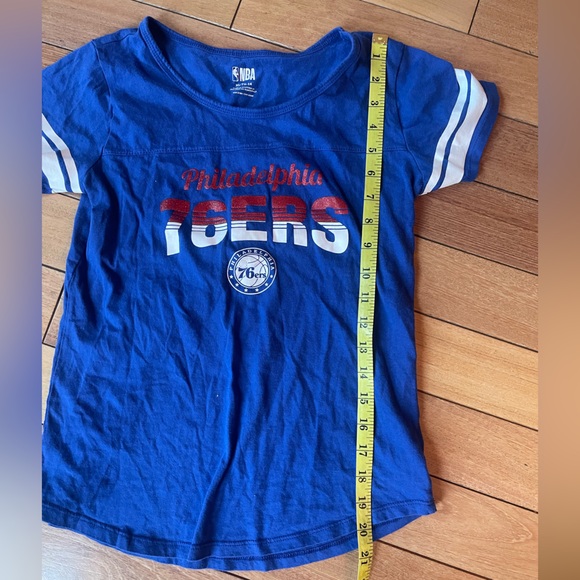 🏀 Philadelphia 76ers Girls T-Shirt | NBA | Size XL (14) - Picture 8 of 10